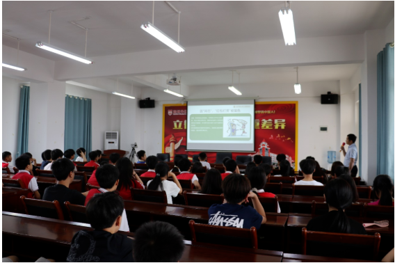 关爱明天 普法先行——青少年法治教育集中宣传教育活动在贺外初中部顺利开展