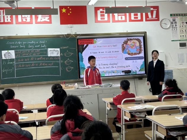 打磨三尺讲台，尽展课堂风采－贺州外国语学校教师公开课教研活动（四）