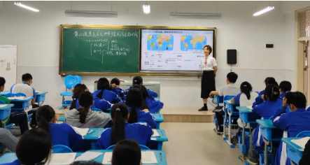 优课纷呈绽芳华，同台竞技促成长——贺州外国语学校高中文综组优质课比赛圆满落幕