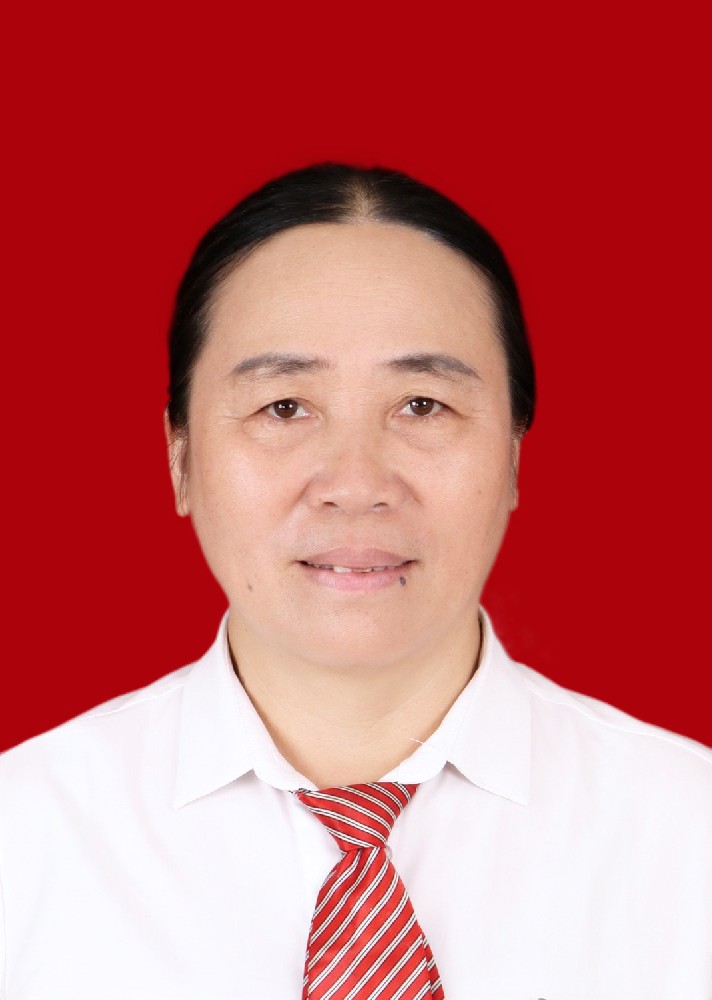 高中教学副校长兼语文教师——刘美萍