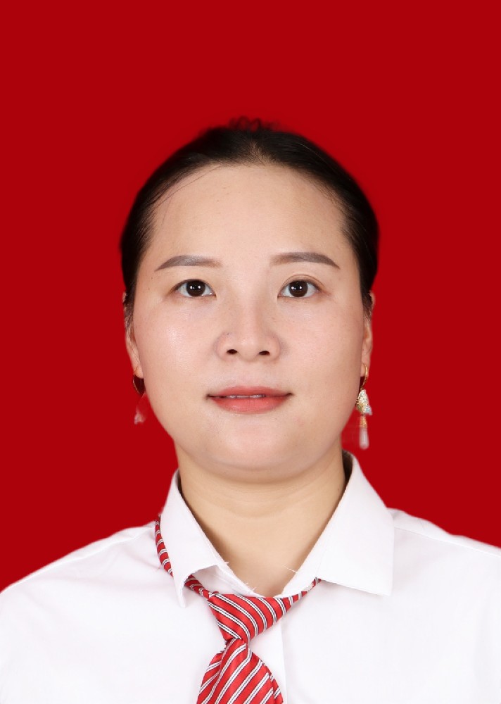 语文教师——易翠媚