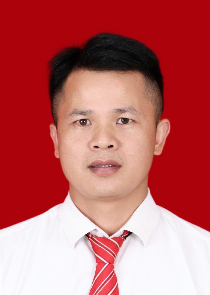 数学教师——黎华钦