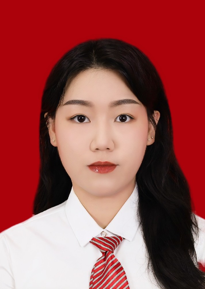 美术教师——黄语涵