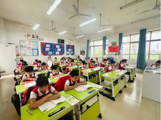 教育之光，匠心筑梦丨贺州外国语学校小学部青年教师教学技能比赛圆满落幕